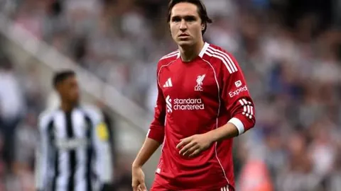 安东尼-戈登欧冠闪耀，独占鳌头携手希勒共筑纽卡传奇纪录！